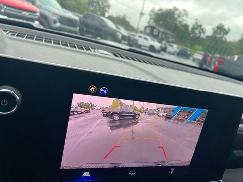 Used 2025 Chevrolet Colorado Z71 image 14