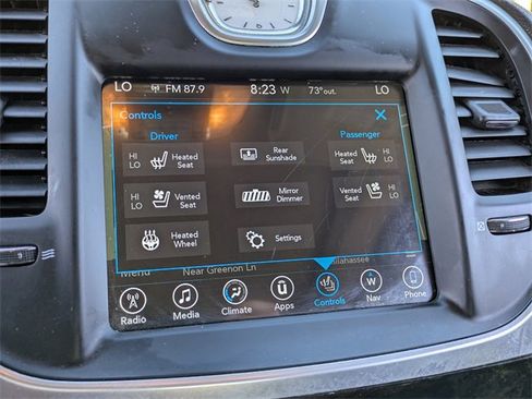 Used 2017 Chrysler 300 C image 20