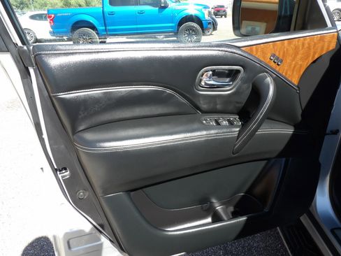Used 2019 INFINITI QX80 Luxe AWD/4WD image 9