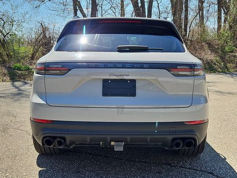 Certified 2022 Porsche Cayenne Platinum Edition AWD/4WD image 6