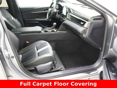 Used 2025 Toyota Camry SE image 37