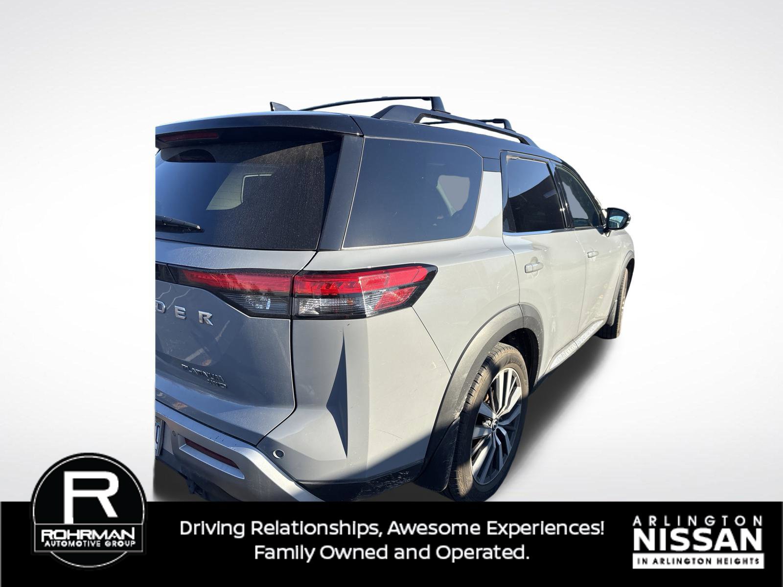 Used 2022 Nissan Pathfinder Platinum w/ Lighting Package (N92) AWD/4WD image 10