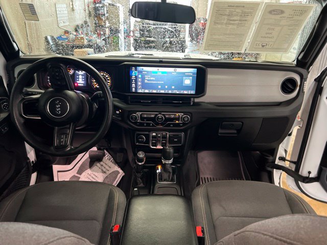 Used 2025 Jeep Gladiator Sport AWD/4WD image 36