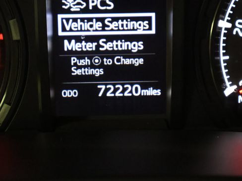 Used 2020 Toyota 4Runner SR5 Premium w/ Moonroof Package AWD/4WD image 36