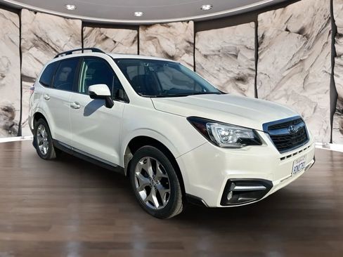 Used 2018 Subaru Forester 2.5i Touring w/ Popular Package #3B image 3