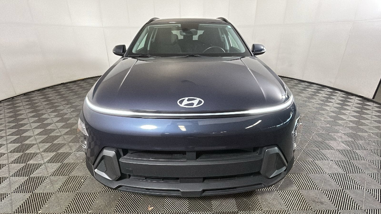 Used 2025 Hyundai Kona SEL FWD image 8