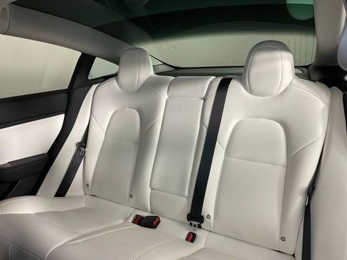 Used 2018 Tesla Model 3 Long Range image 16