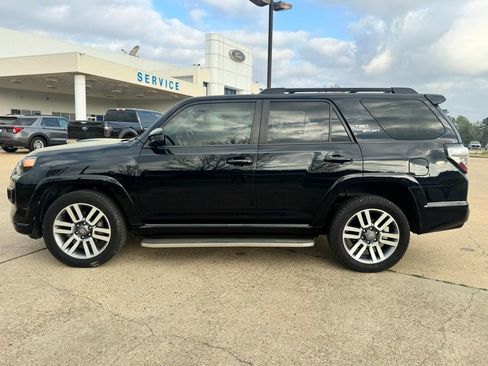 Used 2022 Toyota 4Runner TRD Sport RWD image 2