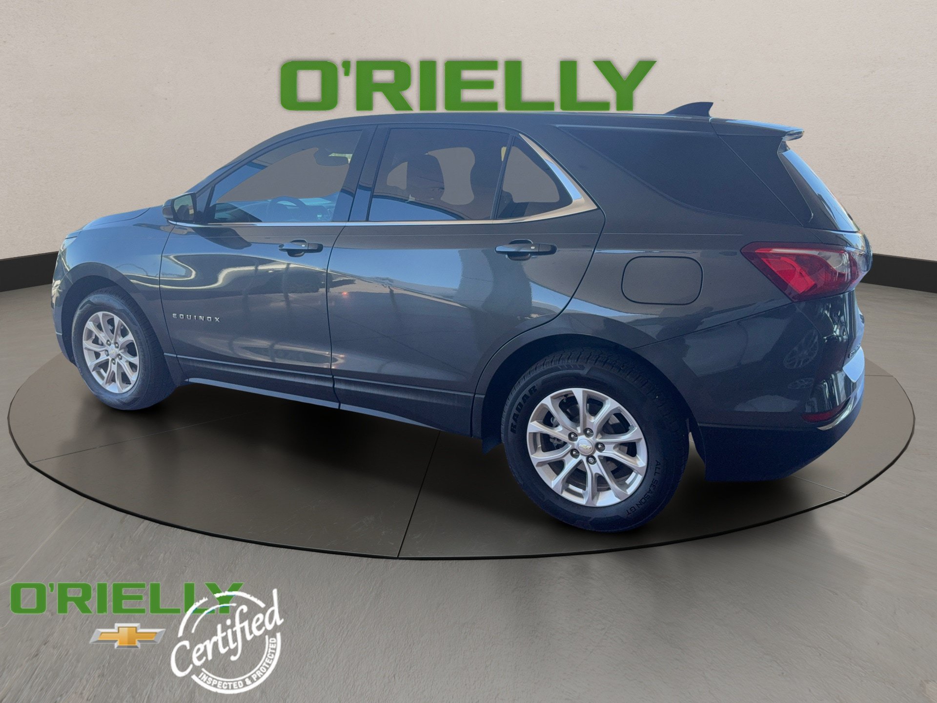 Used 2019 Chevrolet Equinox LT w/ LPO, Blackout Package FWD image 4