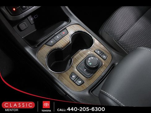 Used 2023 GMC Acadia SLE w/ Driver Convenience Package AWD/4WD image 15