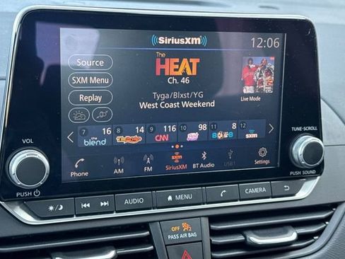 Used 2025 Nissan Altima 2.5 S image 19