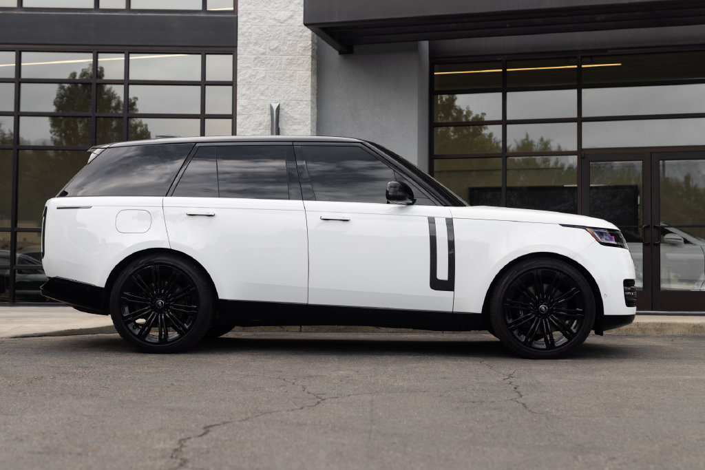 Used 2024 Land Rover Range Rover Autobiography AWD/4WD image 2