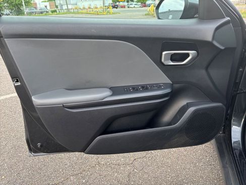 Used 2025 Kia K4 FWD image 18