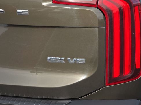 Used 2020 Kia Telluride EX w/ Towing Package image 12