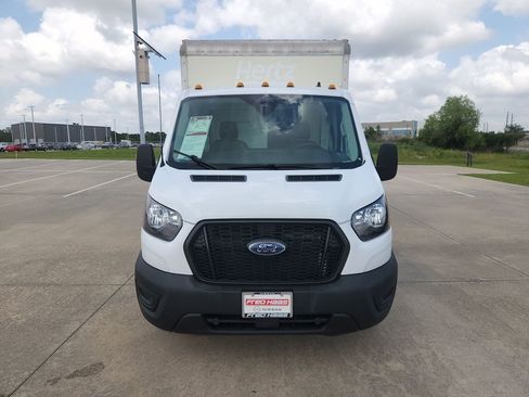 Used 2022 Ford Transit 350 DRW RWD image 9