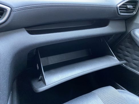 Used 2019 Hyundai Santa Fe SE AWD/4WD image 29