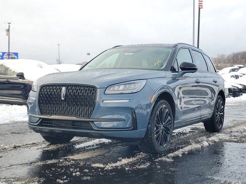 New 2026 Lincoln Corsair Premiere image 2