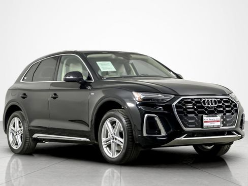 Used 2023 Audi Q5 e Premium Plus w/ Premium Plus Package image 7