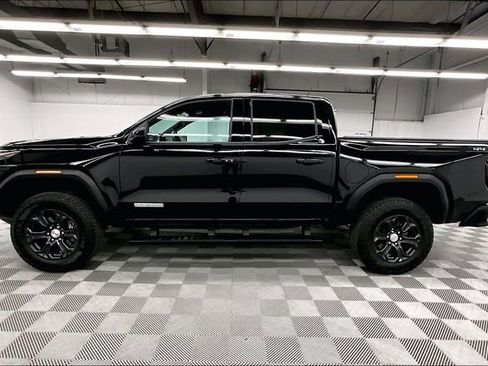 Used 2024 GMC Canyon Elevation w/ Convenience Package AWD/4WD image 14
