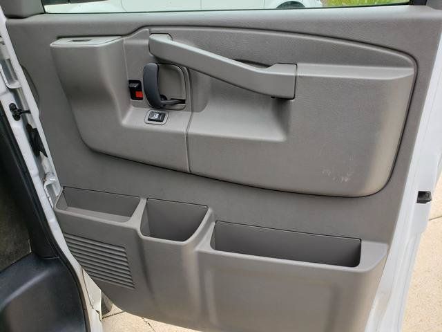 Used 2016 Chevrolet Express 2500 LS RWD image 17