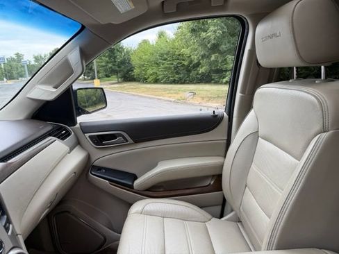 Used 2019 GMC Yukon Denali w/ Open Road Package AWD/4WD image 12