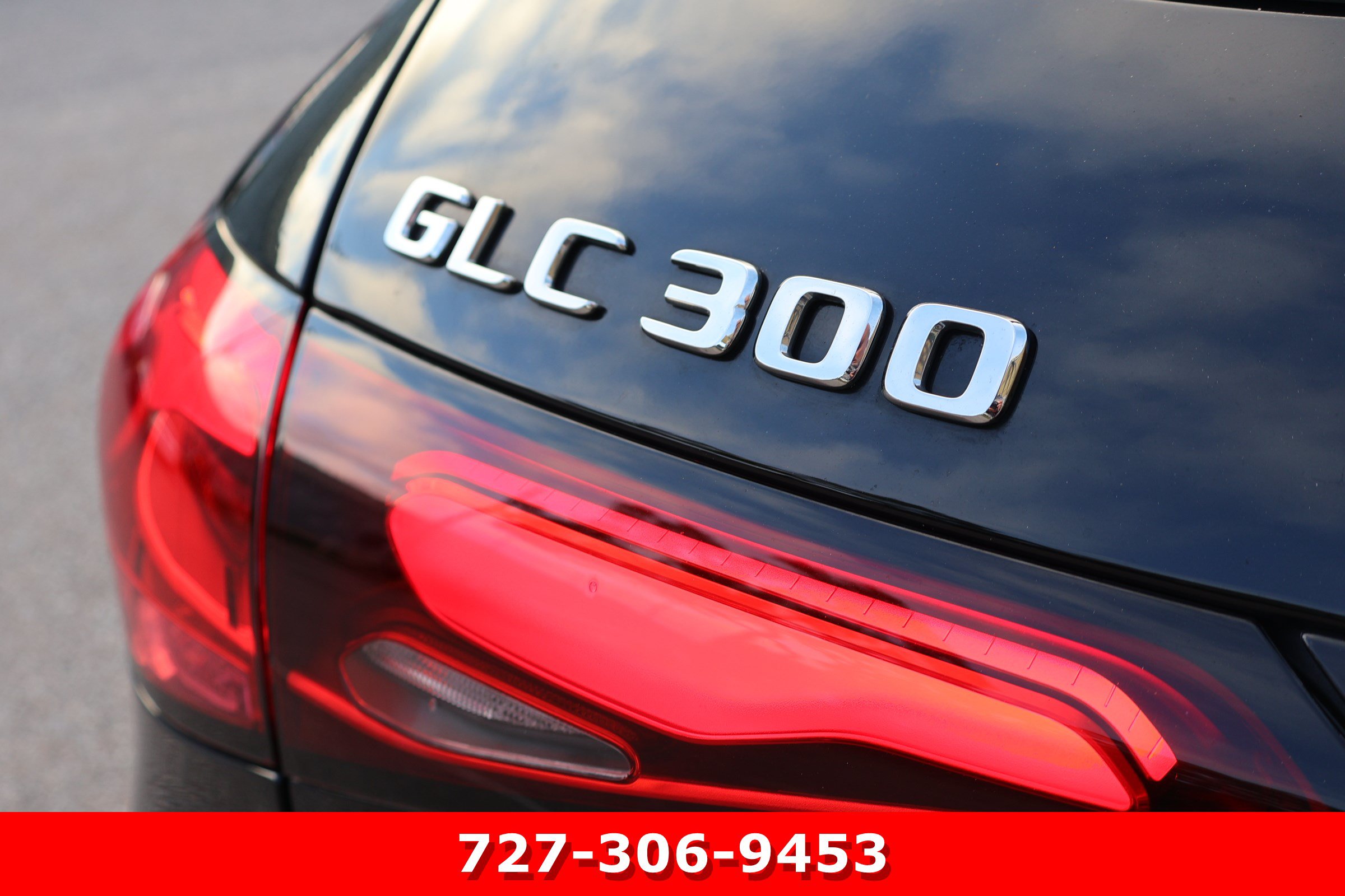 Certified 2024 Mercedes-Benz GLC 300 image 8