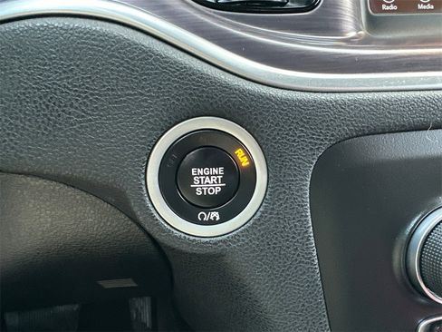 Used 2018 Dodge Charger SXT w/ Blacktop Package image 22