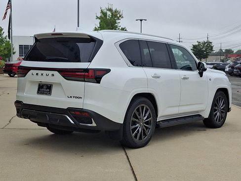 New 2026 Lexus LX 700h F Sport AWD/4WD image 4