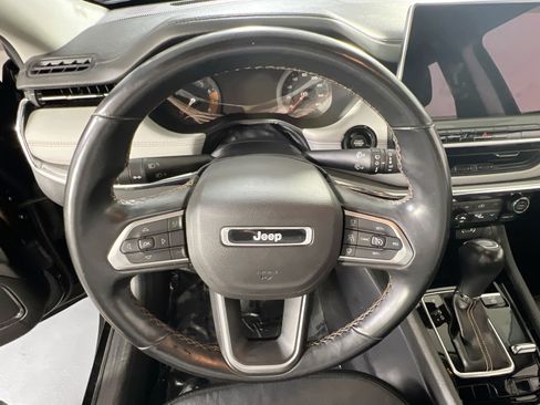 Used 2022 Jeep Compass Limited AWD/4WD image 11