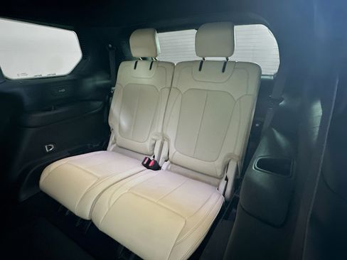 Used 2023 Jeep Grand Cherokee L Limited w/ Luxury Tech Group II image 30