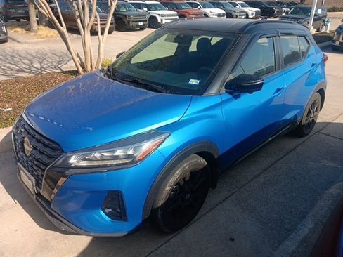 Used 2022 Nissan Kicks SR w/ Interior Electronics Package image 2