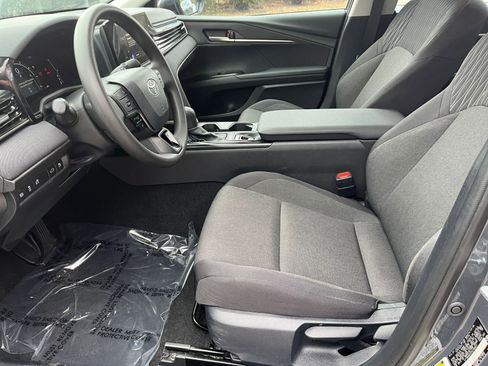 Used 2025 Toyota Camry LE image 22