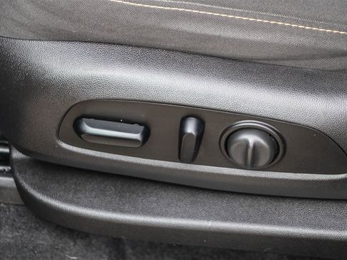 Used 2018 Chevrolet Traverse LT image 20