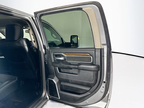 Used 2024 RAM 2500 Laramie image 29