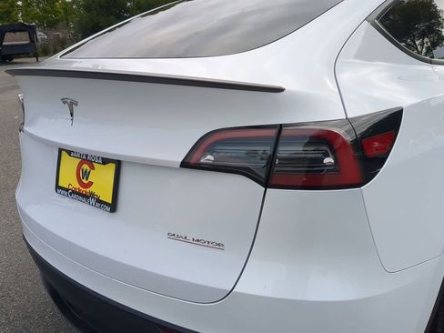 Used 2023 Tesla Model Y Performance AWD/4WD image 22