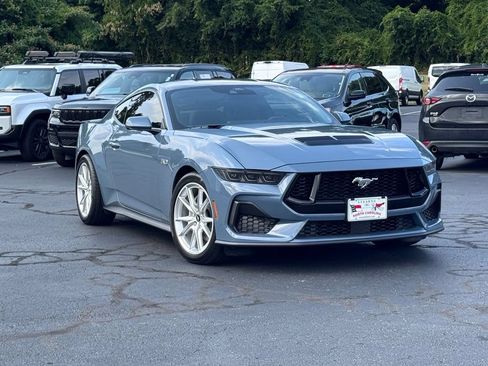 Used 2025 Ford Mustang GT Premium RWD image 1