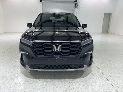 Used 2025 Honda Pilot EX-L image 8