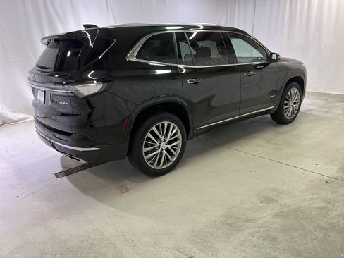 Certified 2026 Buick Enclave Avenir w/ Super Cruise Package AWD/4WD image 11