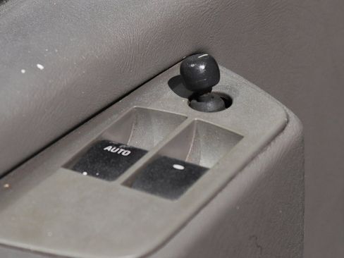 Used 2014 Chevrolet Express 2500 image 20