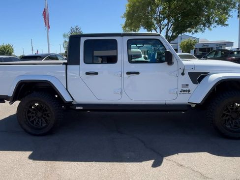 Used 2021 Jeep Gladiator Sport AWD/4WD image 8
