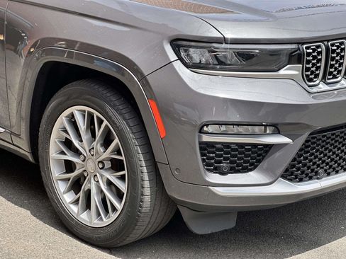 Used 2022 Jeep Grand Cherokee Summit w/ Luxury Tech Group V AWD/4WD image 8