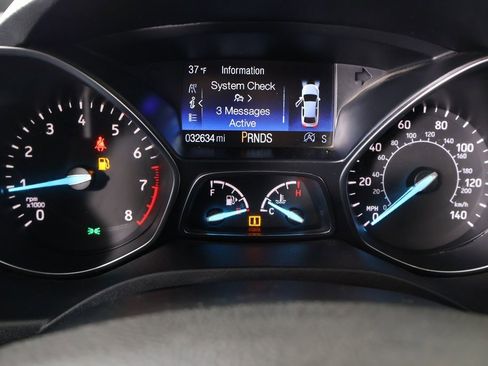 Used 2018 Ford Escape SE image 4