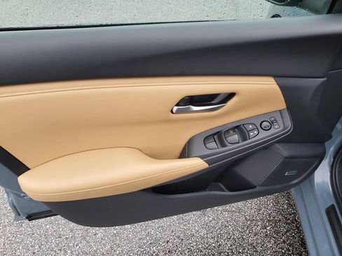 Certified 2025 Nissan Sentra SV w/ SV Premium Package FWD image 16