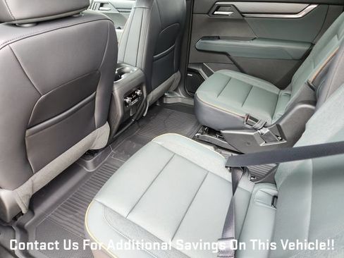 New 2026 GMC Acadia AT4 w/ Luxury Package AWD/4WD image 22