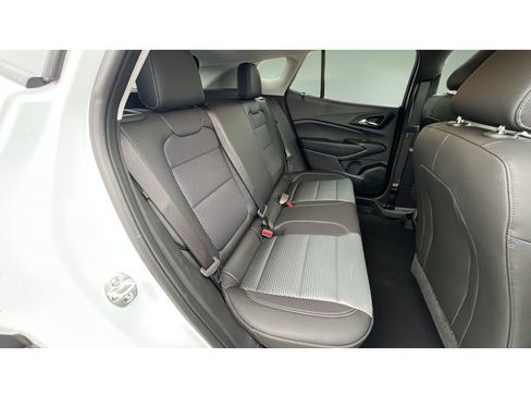 New 2026 Chevrolet Trax LT FWD image 31
