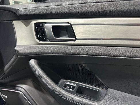 Used 2017 Porsche Panamera 4S AWD/4WD image 51