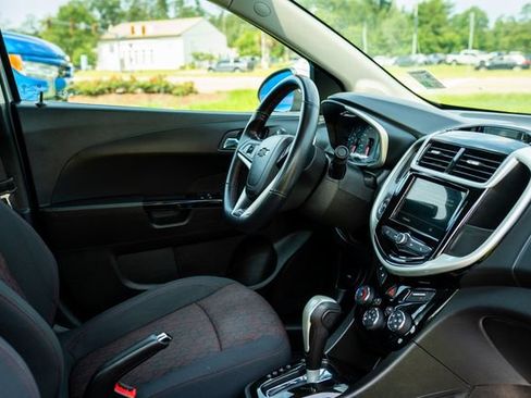 Used 2018 Chevrolet Sonic LT w/ Convenience Package FWD image 23