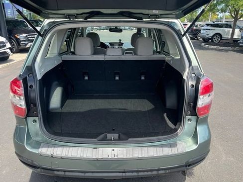 Used 2016 Subaru Forester 2.5i Premium w/ Popular Package #2 AWD/4WD image 9
