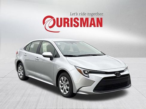 Used 2026 Toyota Corolla LE image 1