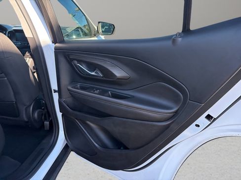 Used 2022 GMC Terrain SLE w/ Driver Convenience Package image 15